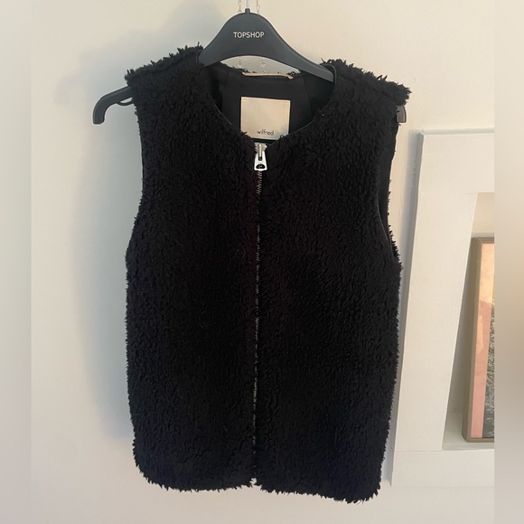 Fuzzy Wilfred Zip Vest - Picture 1 of 4